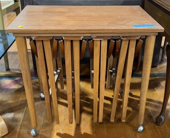 MCM POUL HUNDEVAD NEST OF COFFEE TABLE