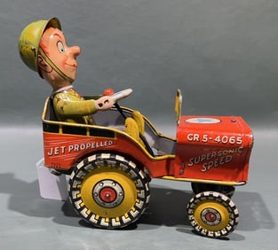 G I JOE JOUNCING JEEP WIND-UP TOY