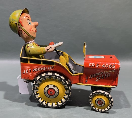 G I JOE JOUNCING JEEP WIND-UP TOY (1 of 6)