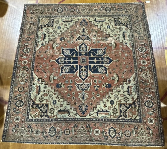 ANTIQUE SERAPI ORIENTAL ROOM SIZE RUG (1 of 13)