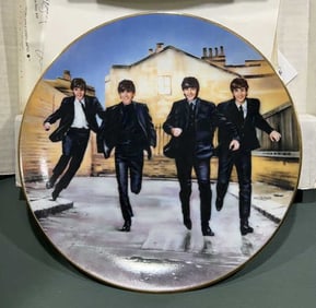 SET OF 9 BEATLES COLLECTOR PLATES