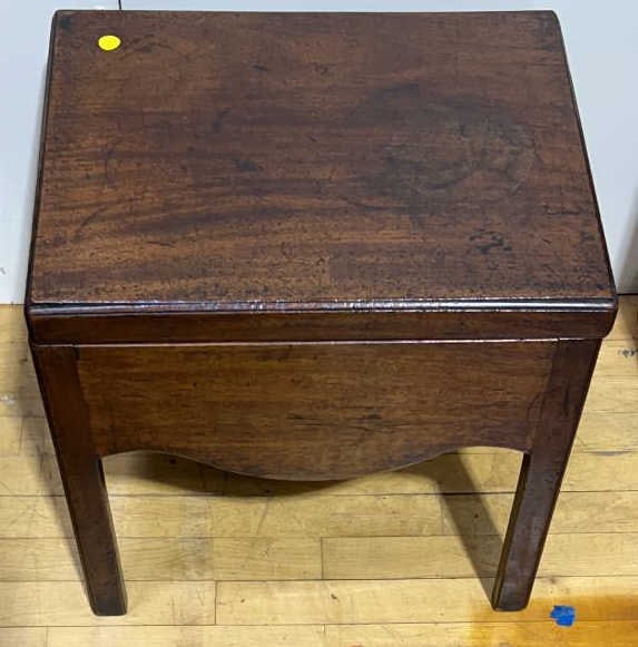 ANTIQUE ENGLISH MOHOGANY & OAK COMMODE: ~ 18-1/2" WIDE , 15" DEEP, 19" TALL