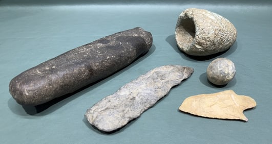 NATIVE AMERICAN STONE TOOLS & ARROWHEADS
