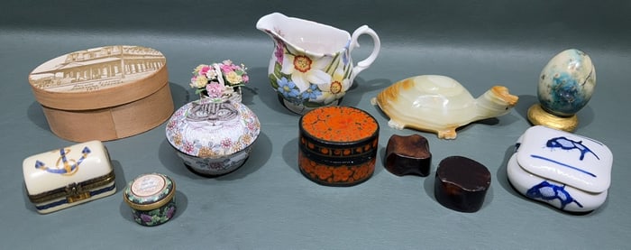 COLLECTION OF VARIOUS VINTAGE SMALLS