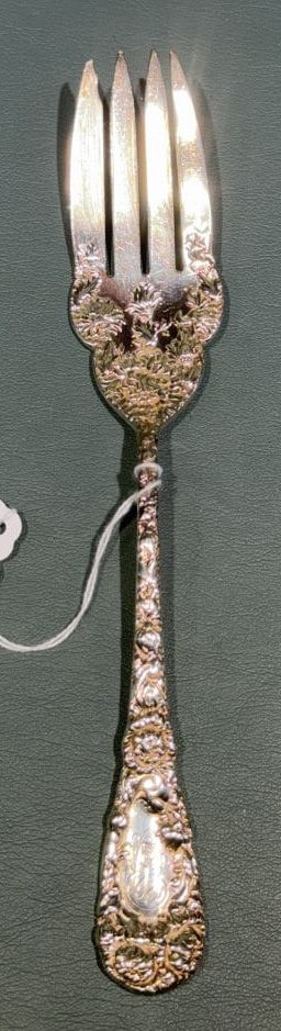 CHRYSANTHEMUM BY DURGIN LARGE SERVING FORK (1 of 3)