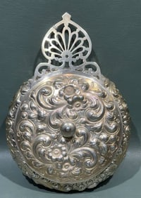 STERLING REPOUSSE' PORRINGER W/ LID