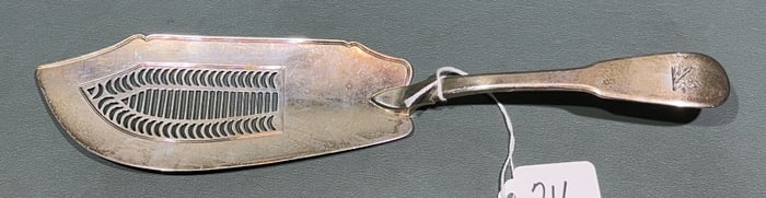 ENGLISH STERLING SILVER FISH SERVER
