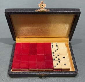 SET OF MINIATURE BAKELITE VINTAGE DOMINOS