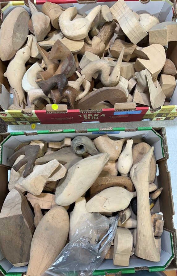 LOT OF CARVED DECOY HEADS & BODIES