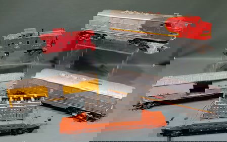 SANTA FE LIONEL TRAIN SET