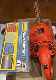 BLACK & DECKER TRIMMER & POWER PAINTER 2