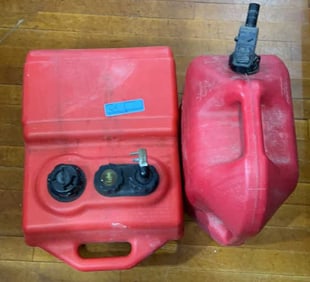 2 PLASTIC GAS CAN / TANK