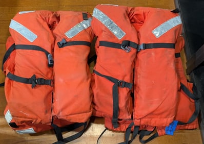 4 OFF-SHORE LIFE JACKETS
