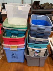 LARGE LOT OF TOTES