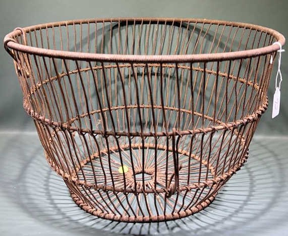 VINTAGE OYSTER BASKET: 18-1/2" diameter x 12" tall