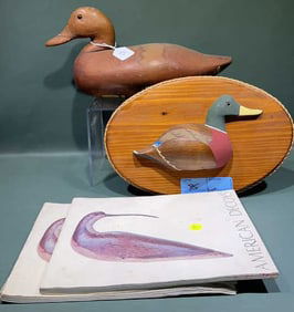 2 WOODEN DECOYS & 2 REFERENCE BOOK