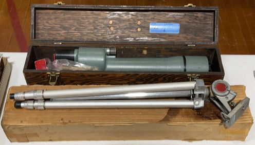 BAUSCH & LOMB SCOPE & TRIPOD