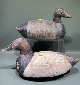 2 SUSQUEHANNA RIVER DECOYS- 1 BLUEBILL & 1
