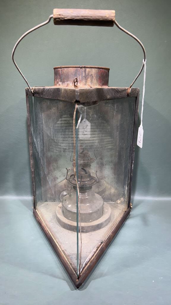 ANTIQUE GUNNING LIGHT: 16-1/2" tall x 12" deep x 11-1/2" wide