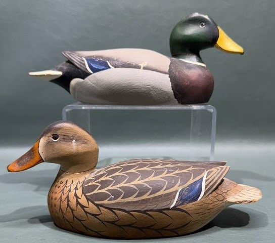 PAIR OF BILL SCHAUBER HALF SIZE MALLARDS: BOTH HAVE NECK DAMAGE - 8 1/2" LONG