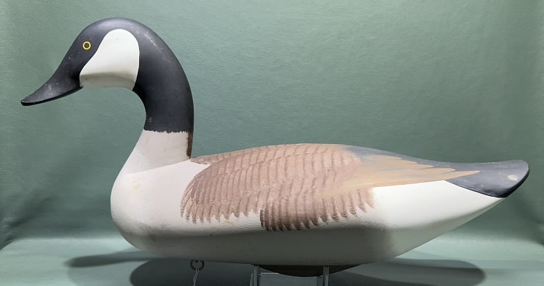 CHARLES JOBES FULL-SIZE CANADA GOOSE: 24 1/2" LONG