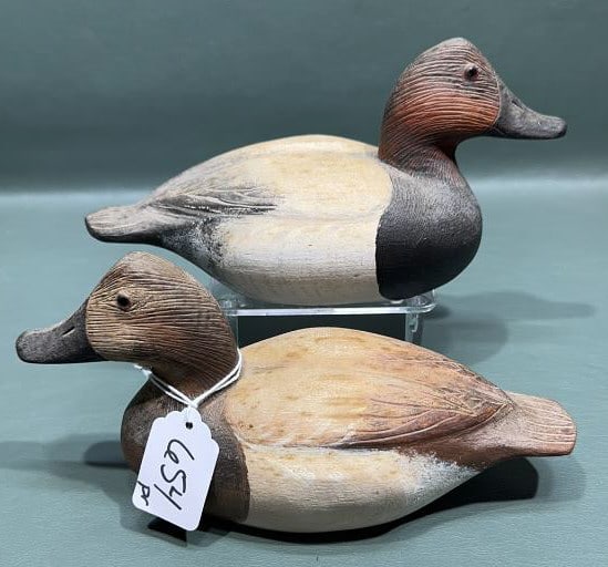ROD SCHWARM PAIR MINIATURE CANVASBACK DECOY: 8-1/2" LONG
