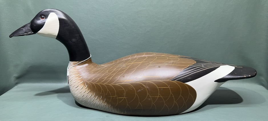 JOHN MEREDITH FULL SIZE DECORATIVE CANADA GOOSE: 26" LONG