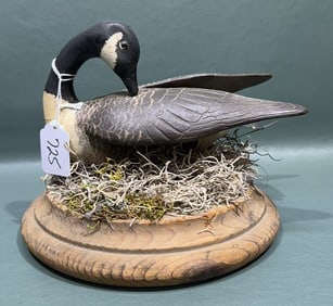 BILL RIGGIN CRISFIELD MD DECORATIVE CANADA GOOSE