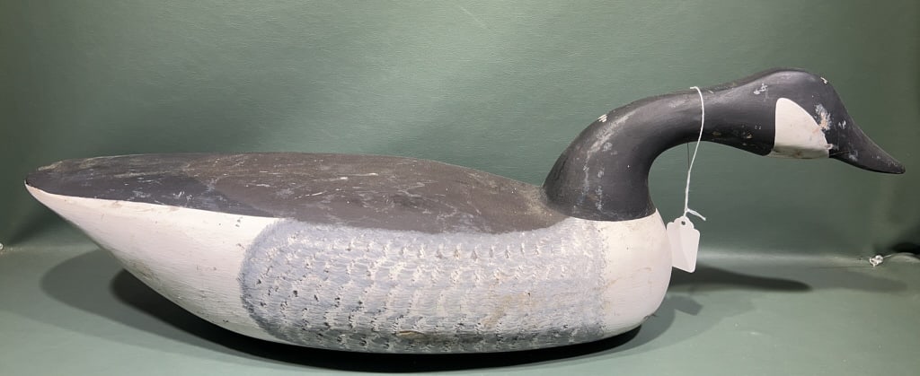CANADA GOOSE DECOY W/ A SWIMMING HEAD (1 of 4)