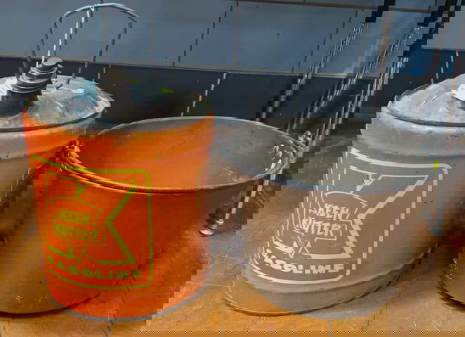 ANTIQUE BRASS BUCKET & KEEN KUTTER GAS CAN (1 of 5)