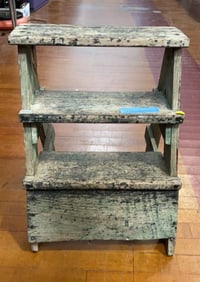 COUNTRY PAINTED STEP STOOL / DISPLAY SHELF
