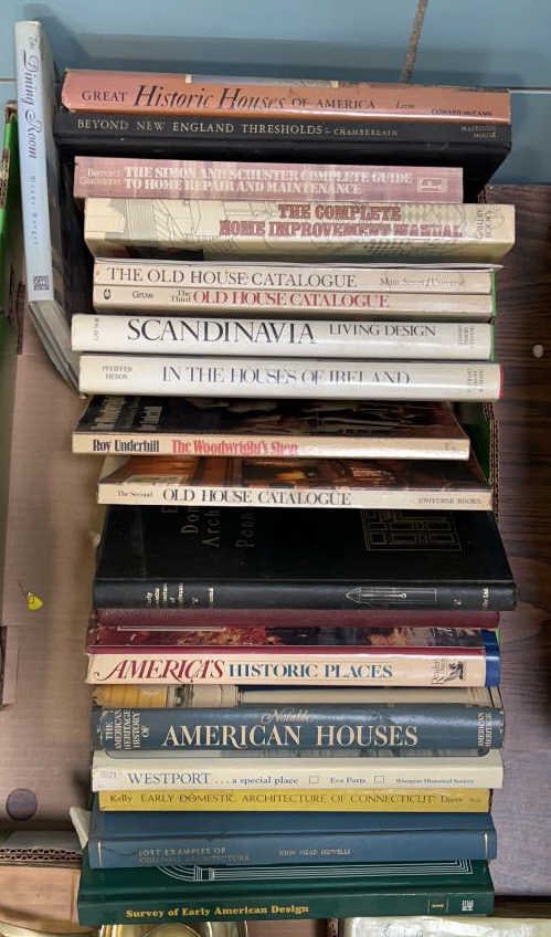 LARGE COLLECTION OF ARCHITECTURAL BOOKS (1 of 4)