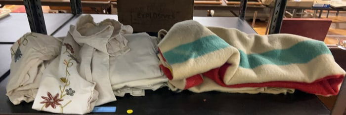 HUDSON'S BAY POINT WOOL BLANKET & CURTAIN LOT