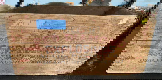 RED DIAMOND EXPLOSIVES ADVERTISING BOX
