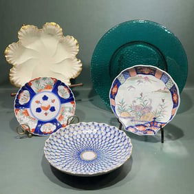 IMARI PLATES, GREEN CHARGERS, & PLATE RACK LOT