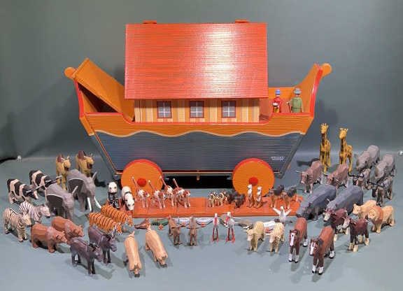 CHRISTIAN WERNER GERMAN ARK SET W/ ANIMALS: ARK 21" X 13-1/2" X 7-1/2"