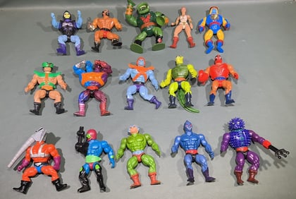 MASTERS OF THE UNIVERSE ACTION FIGURES