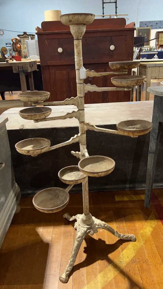 CAST IRON VICTORIAN PLANT STAND (1 of 5)