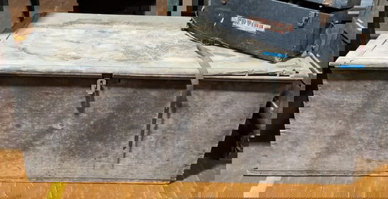 ANTIQUE COUNTRY DOVETAILED BLANKET CHEST