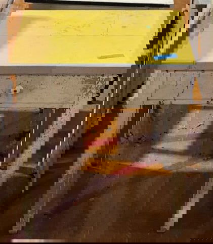 ANTIQUE 1 DRAWER WORKSTAND: 25" x 19" x 29"