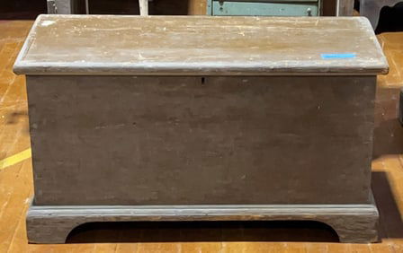 ANTIQUE DOVETAIL BLANKET CHEST