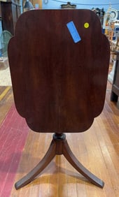 ANTIQUE MAHOGANY TILT TOP TABLE
