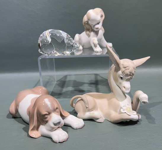 STEUBEN PIG AND 3 LLADRO FIGURES: ~