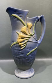 ROSEVILLE FREESIA BLUE EWER 20-10 MODEL