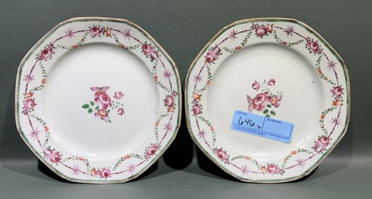 2 CHINESE EXPORT PLATES