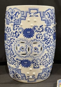 BLUE & WHITE ORIENTAL GARDEN SEAT