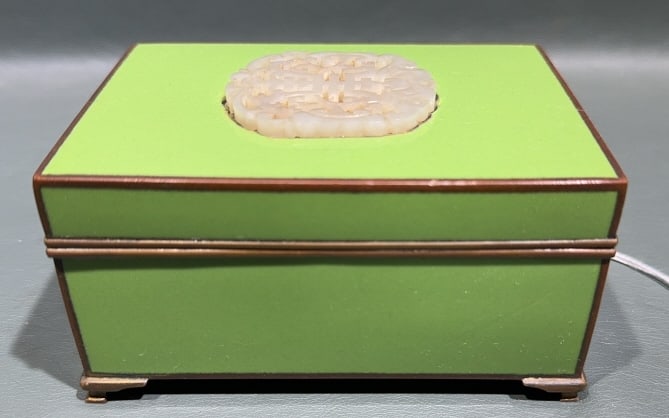 YAMANAKA GREEN ENAMEL BOX W/ CARVED JADE PLAQUE: SIGNED YAMANAKA 5" LONG X 3-1/2" X 2-1/2" TALL