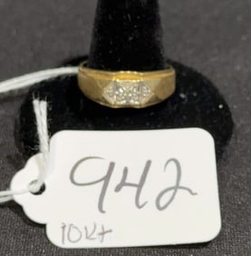 10 KT GOLD MEN?S RING