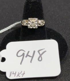 14 KT GOLD DIAMOND RING