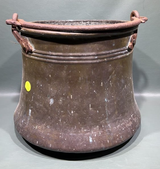 ANTIQUE COPPER & IRON BUCKET W/ HANDLE (1 of 3)